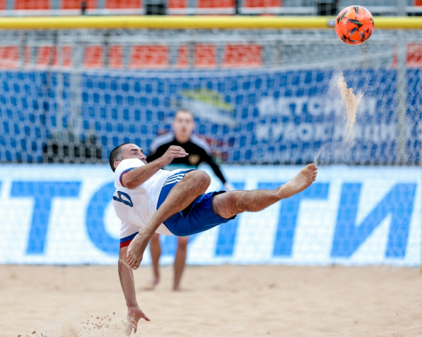 В Санкт-Петербурге прошёл Матч Звёзд и Легенд пляжного футбола