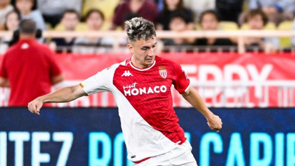 Тренер "Монако" Хюттер назвал невероятными мячи Головина