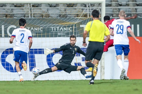 
        На чистой технике сборной России не выиграть даже у Кении. Оказывается, нужно еще и бежать
        
        
        
	