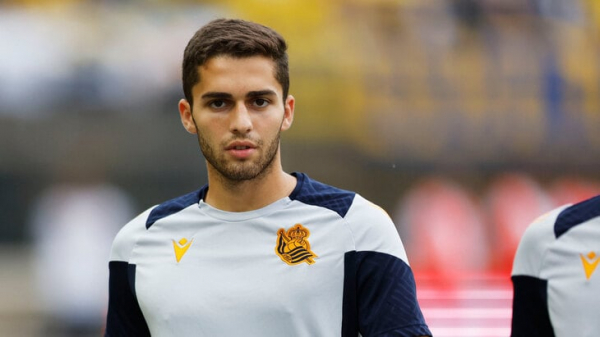 В &laquo;Реал Сосьедаде&raquo; рассказали о состоянии Захаряна перед матчем с &laquo;Барселоной&raquo; 