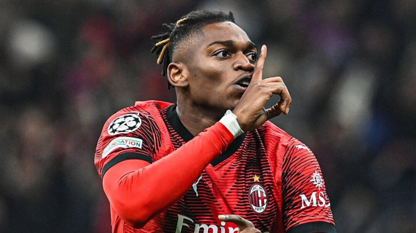 "Милан" одержал первую в сезоне победу в ЛЧ, обыграв "ПСЖ"