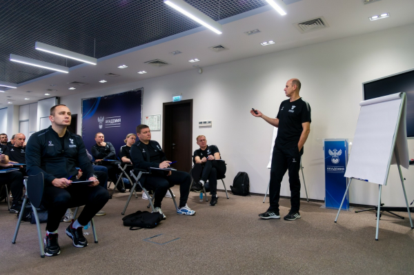 Слушатели программы &laquo;PRO-УЕФА&raquo; посетили тренировку &laquo;Локомотива&raquo;