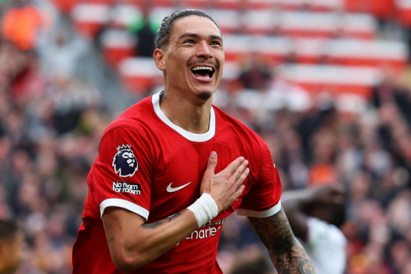 АПЛ, прогресс Дарвина Нуньеса в Ливерпуле, статистика, связка с Салахом, сравнения с Торресом, влияние Клоппа, зарплата