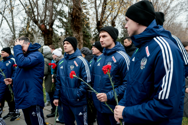 Сборная России посетила Мамаев курган