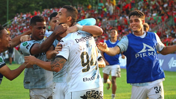 &laquo;Эредиано&raquo; &mdash; &laquo;Сантос де Гуапилес&raquo;. Ставки (к. 1.94) и прогноз на чемпионат Коста-Рики 23 ноября 2023 года