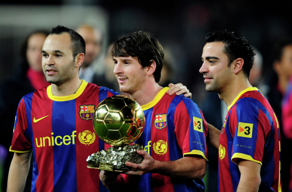 Месси и Роналду награбили "Золотых мячей"? Многие победы взбесили фанатов