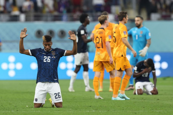 История тренера Джо Армаса, в 27 лет вывел Имбабуру в Лигу Эквадора, самый молодой тренер, стажировки в Реале и Аяксе