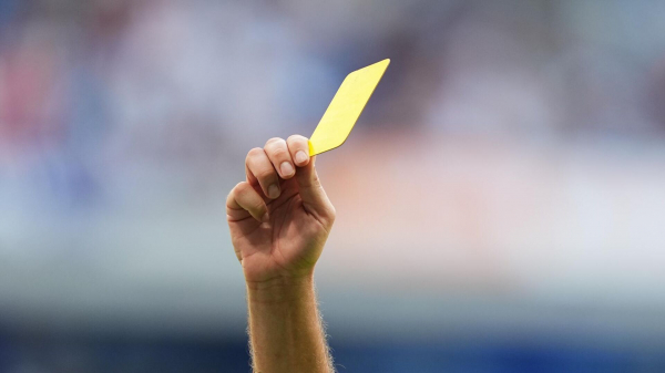 В Чехии футболисты "Сокола" из Упоглавы получили 16 желтых карточек за минуту