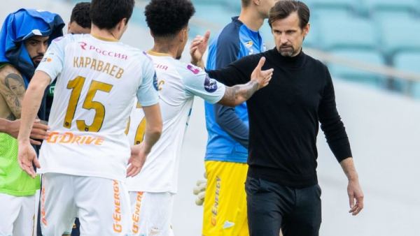 &laquo;Не всю же жизнь идти на первом месте&raquo;. Семак признал кризис &laquo;Зенита&raquo; &mdash; и вышел из него