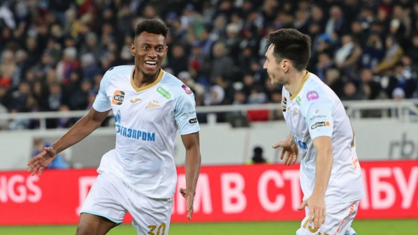 &laquo;Зенит&raquo; победил &laquo;Балтику&raquo; и возглавил турнирную таблицу РПЛ