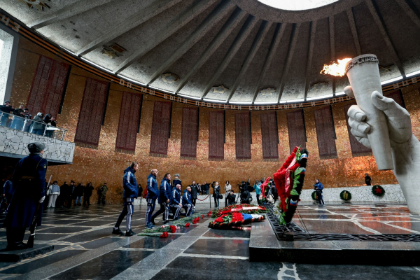 Сборная России посетила Мамаев курган