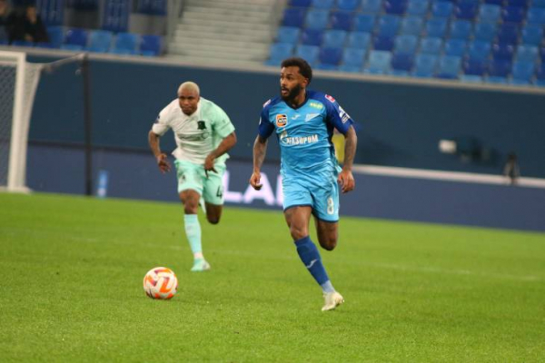 Осенний чемпион. &laquo;Зенит&raquo; не смог отвоевать у &laquo;Краснодара&raquo; первую строчку