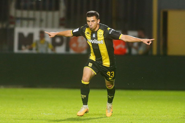 Как сыграли российские футболисты за рубежом в выходные: Головин, Кузяев, Захарян, Миранчук, Оздоев, Бакаев, Кокорин