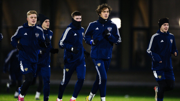 Молодежная сборная России прилетела в Беларусь 