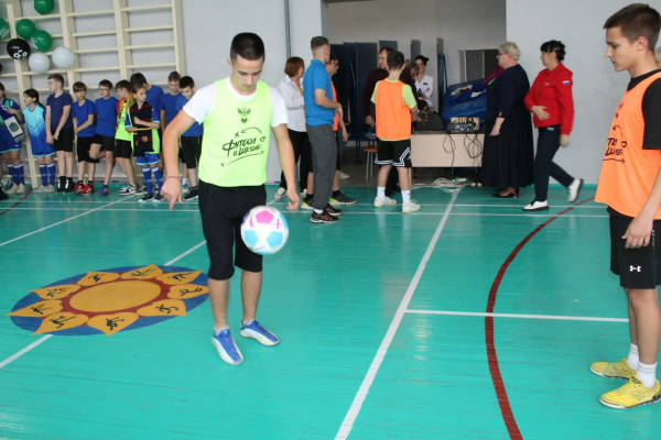 Пименов и Гасилин приехали к победителям фестиваля &laquo;Футбол в школе&raquo; 