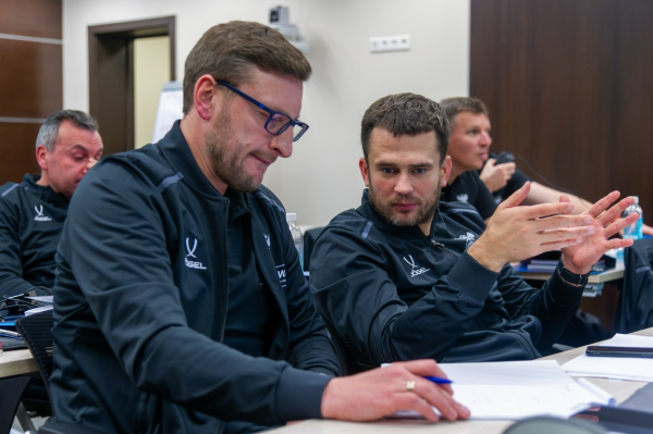 Слушатели программы &laquo;PRO-УЕФА&raquo; посетили тренировку &laquo;Локомотива&raquo;