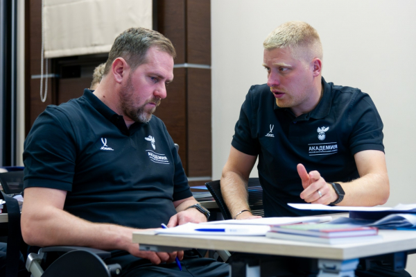 Слушатели программы &laquo;PRO-УЕФА&raquo; посетили тренировку &laquo;Локомотива&raquo;