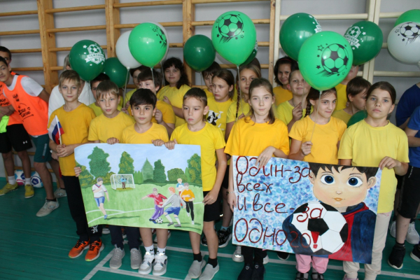 Пименов и Гасилин приехали к победителям фестиваля &laquo;Футбол в школе&raquo; 