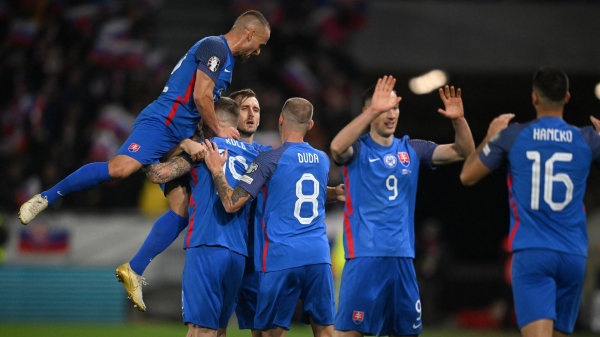 Сборная Словакии досрочно вышла в финальную часть Евро-2024, обыграв исландцев