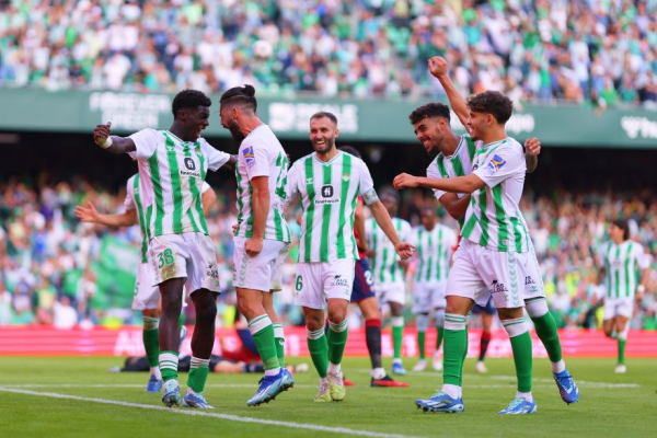 Матчи сегодня, расписание спортивных игр 12 ноября 2023: live-трансляции, результаты, кто сыграет