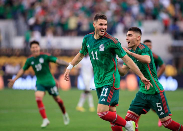 Второй Ван Перси или новый Кежман? &laquo;Реал&raquo; и &laquo;Барса&raquo; нацелились на лидера атаки &laquo;Фейеноорда&raquo;