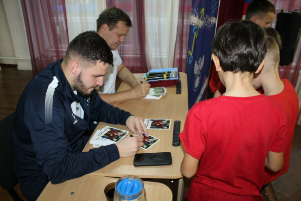 Пименов и Гасилин приехали к победителям фестиваля &laquo;Футбол в школе&raquo; 