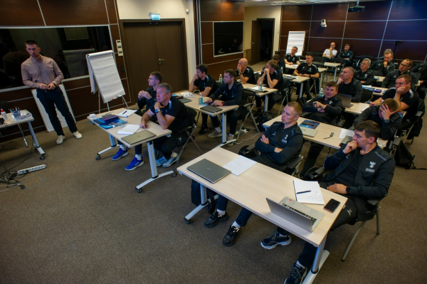 Слушатели программы &laquo;PRO-УЕФА&raquo; посетили тренировку &laquo;Локомотива&raquo;