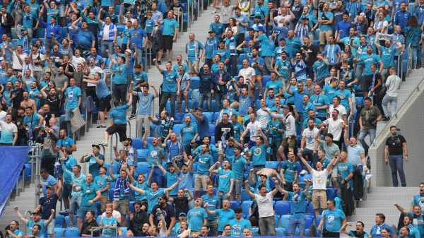 На матче лидеров РПЛ "Зенит" - Краснодар" ожидается до 45 тысяч болельщиков