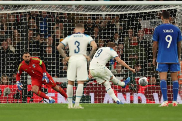 From hero to zero. Почему Гарри Кейн не забил ни одного гола за сборную Англии