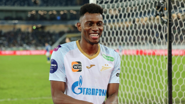 "Зенит" поднялся на первое место в турнирной таблице РПЛ, разгромив "Сочи"