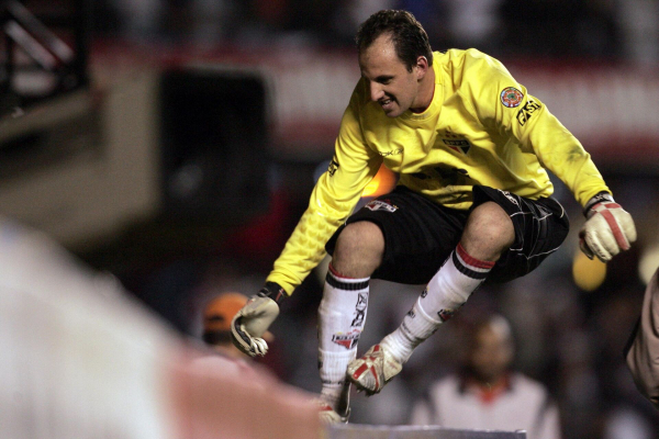 Вратарь-рекордсмен наколотил 131 гол в Бразилии! А еще обогнал самого Пеле