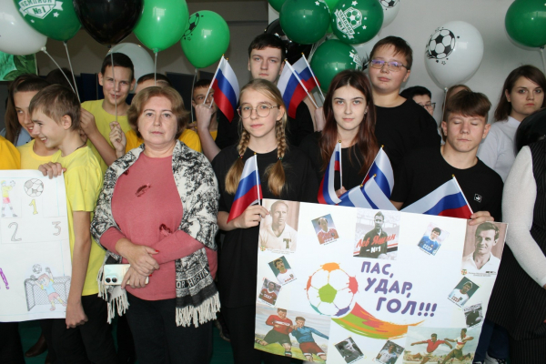 Пименов и Гасилин приехали к победителям фестиваля &laquo;Футбол в школе&raquo; 