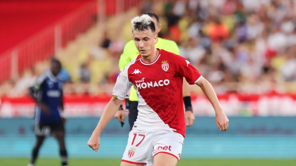 "ПСЖ" с Головиным разгромно проиграл "Монако" в матче Лиге 1