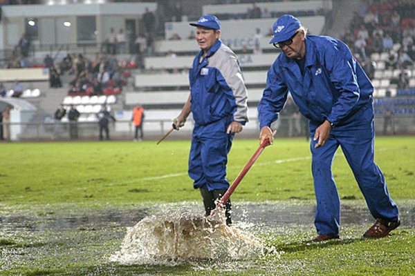 Культовые футбольные матчи в России при плохих погодных условиях в 90-е и нулевые: рейтинг, фото