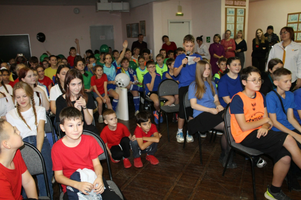 Пименов и Гасилин приехали к победителям фестиваля &laquo;Футбол в школе&raquo; 