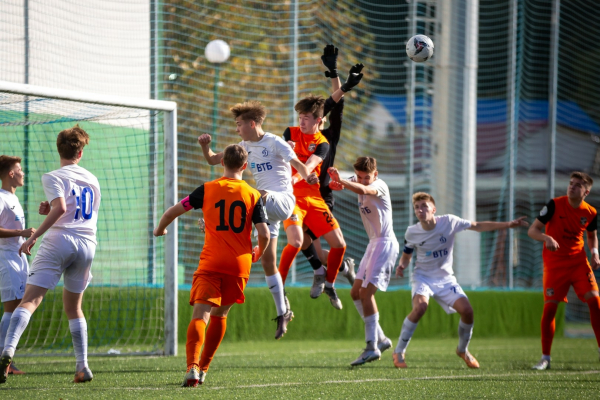 &laquo;СКА Хабаровск&raquo; возглавил таблицу турнира победителей МЮФЛ-3