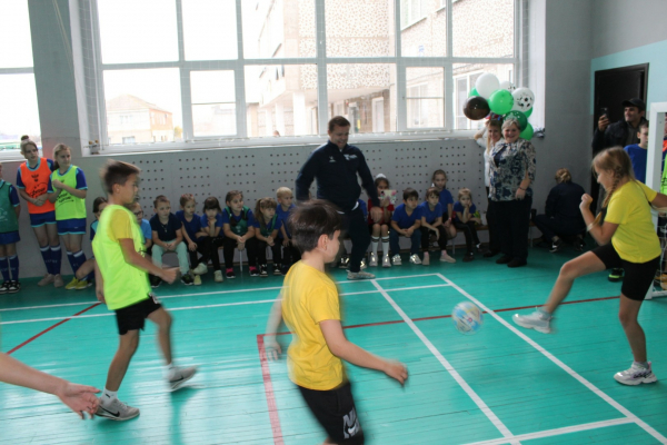 Пименов и Гасилин приехали к победителям фестиваля &laquo;Футбол в школе&raquo; 