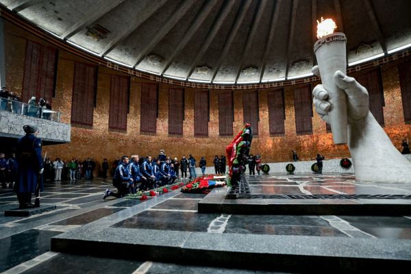 Сборная России посетила Мамаев курган