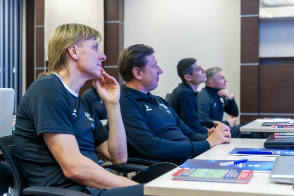 Слушатели программы &laquo;PRO-УЕФА&raquo; посетили тренировку &laquo;Локомотива&raquo;