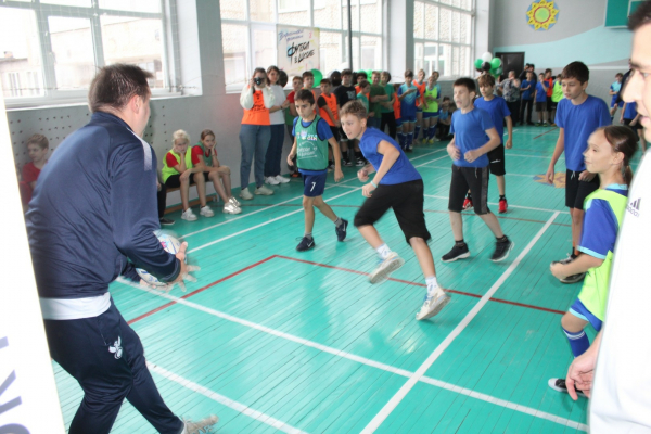 Пименов и Гасилин приехали к победителям фестиваля &laquo;Футбол в школе&raquo; 