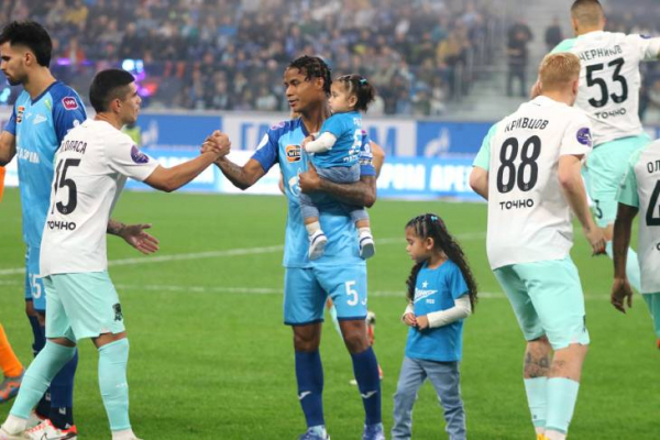 Осенний чемпион. &laquo;Зенит&raquo; не смог отвоевать у &laquo;Краснодара&raquo; первую строчку