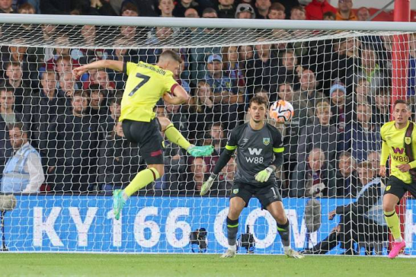 Из преемников Гвардиолы в неудачники АПЛ. Где и как все пошло не так для Компани и &laquo;Бернли&raquo;?