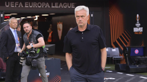 Тренер Моуринью: некоторым футболистам "Ромы" не хватает моего профессионализма