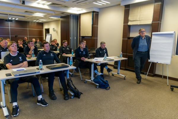 Слушатели программы &laquo;PRO-УЕФА&raquo; посетили тренировку &laquo;Локомотива&raquo;