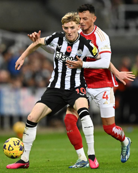 Назло ВАРу. Спорный гол Гордона завершил беспроигрышную серию &laquo;Арсенала&raquo;