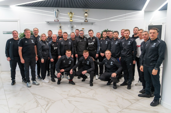 Слушатели программы &laquo;PRO-УЕФА&raquo; посетили тренировку &laquo;Локомотива&raquo;