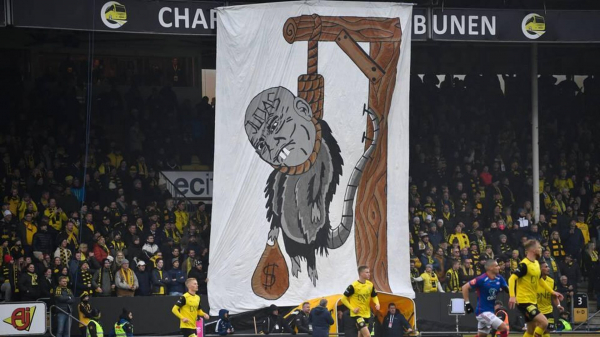 Свиная голова, виселица и фейковые купюры: фанаты "предателей" не прощают