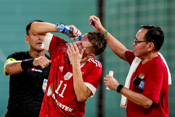 Сборная России во второй раз переиграла Парагвай