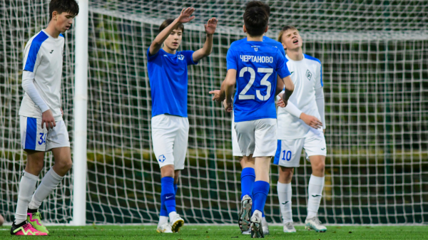 &laquo;Чертаново&raquo; разгромило &laquo;Крылья&raquo; на старте первенства в Сочи