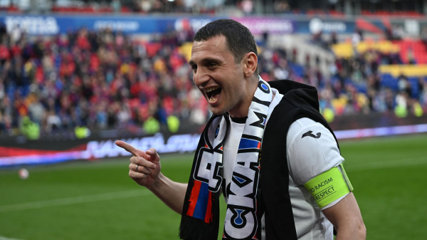 Экс-футболист сборной России Алан Дзагоев объявил о завершении карьеры